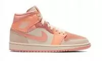 nike air jordan 1 mids 2021 apricot orange